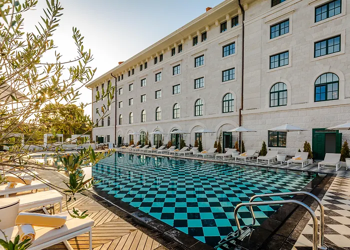 Trogir Hotels