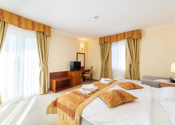 Drvenik (Split-Dalmatia) Hotels