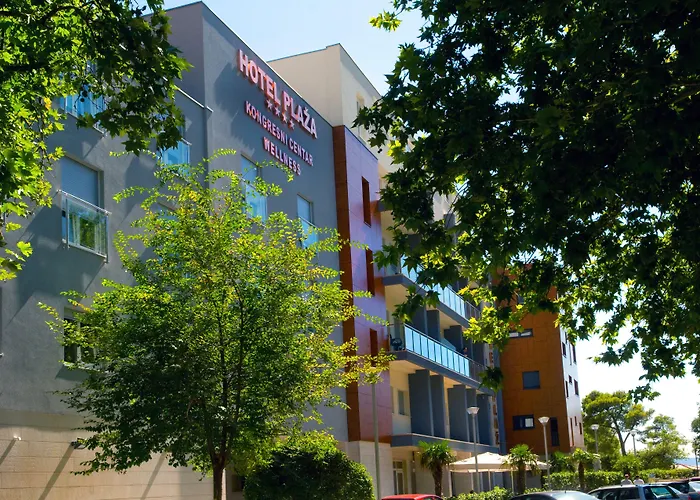 Omis Hotels